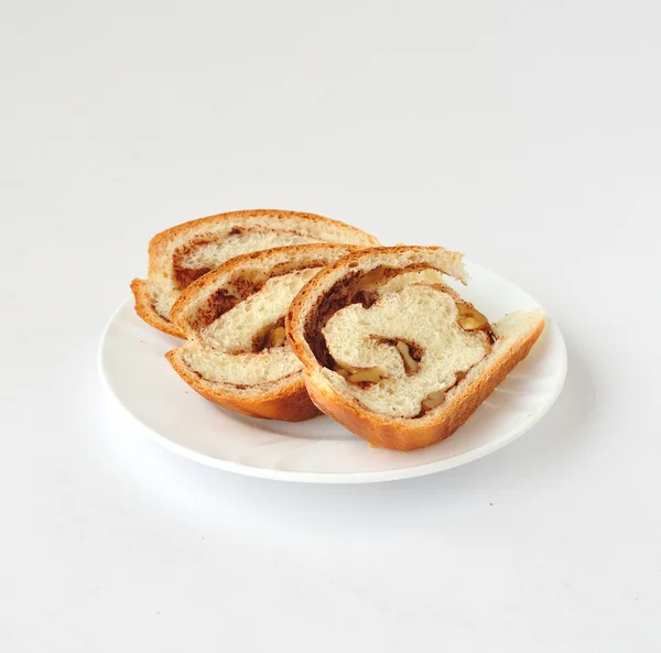 Pão de redemoinho de canela e noz — Fotografia de Stock