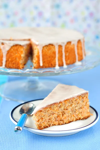 Cake met wortel en amandel — Stockfoto