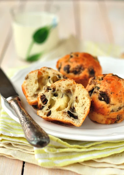 Muffins mit Käse und Pilzen — Stockfoto