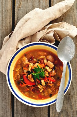 Kidney Bean and Walnut Soup