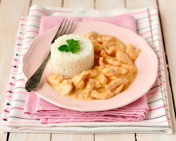 Papryka kurczak stroganoff — Zdjęcie stockowe