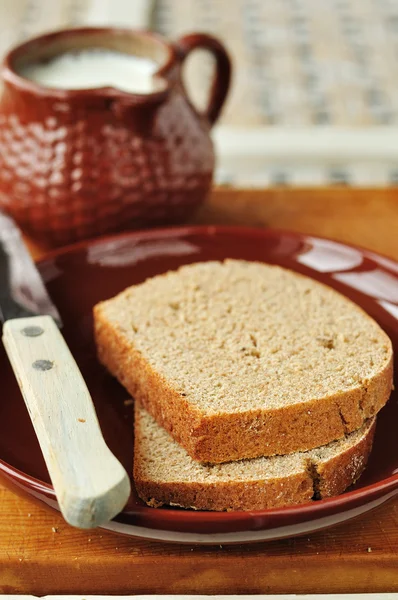 Fette di pane di segale, copiare lo spazio per il testo — Foto Stock