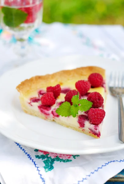 Raspberry Cream Tart, copy space for your text — Stock Photo, Image