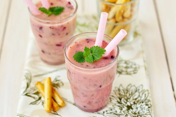 Zwarte bessen smoothie — Stockfoto