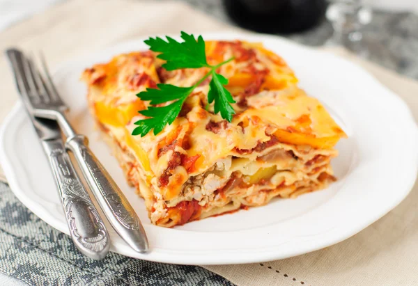 Kurczak i pumpkin lasagne — Zdjęcie stockowe