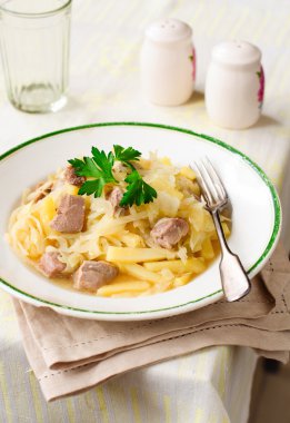 lahana ve patates kızarmış hindi