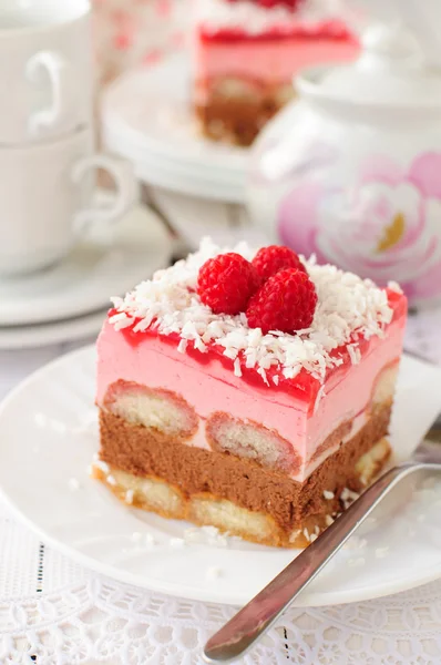 No Bake Chocolate, Raspberry and Savoiardi Layer Cake — Stock Photo, Image