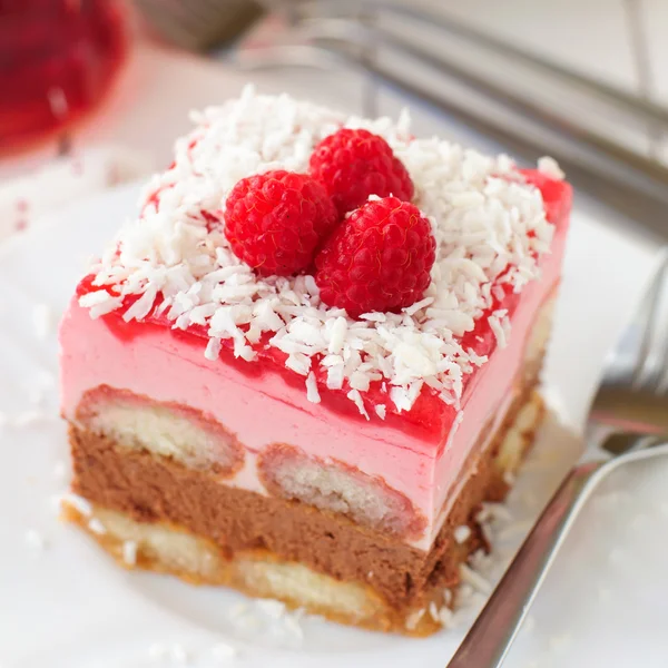 No Bake Chocolate, Raspberry and Savoiardi Layer Cake, Close up — Stock Photo, Image