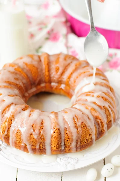 Pumpkin Bundt Cake with Sugar Icing — Stock Photo, Image