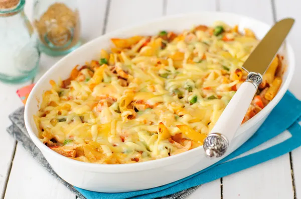 Macaroni, Pumpkin, Chicken and Cheese Pasta Bake — Stock Photo, Image