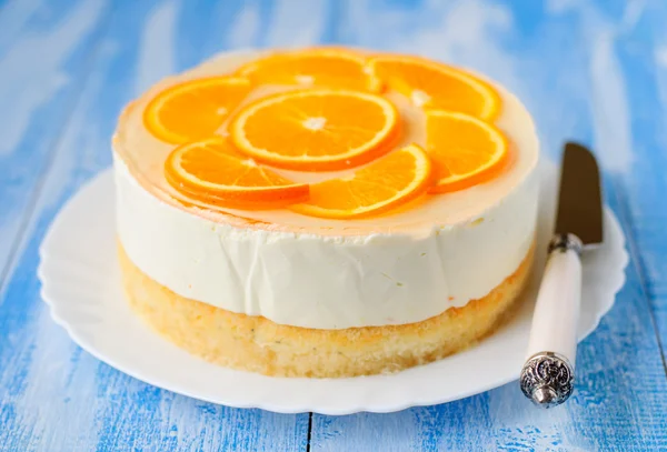 Joghurt-Mousse und Orangenkuchen — Stockfoto