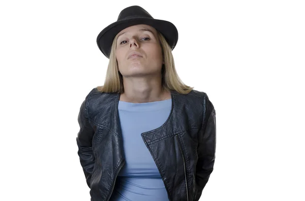Vrouw dragen van een hoed op witte achtergrond — Stockfoto