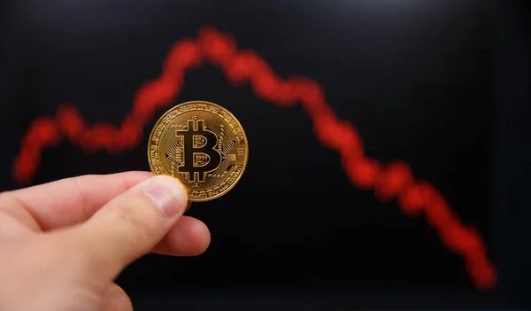 Der Preis Von Bitcoins Und Die Abwertung Des Wechselkurses Senkung — Stockfoto