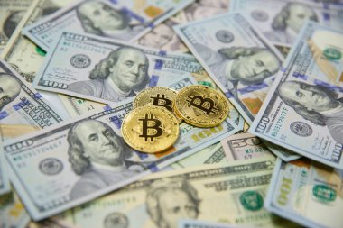Altın bitcoin paralar kağıt para sanal para biriminde. Dolarlar için yeni sanal para değişimi