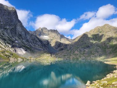 Kashmir trekking in august in India beautiful scenery atmosphere nature 