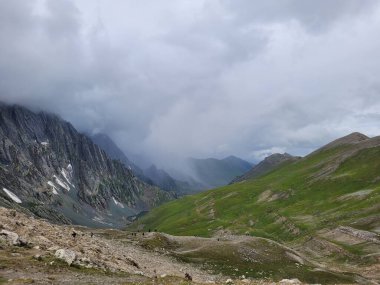 Kashmir trekking in august in India beautiful scenery atmosphere nature 