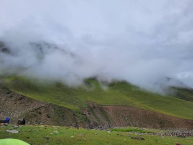 Kashmir trekking in august in India beautiful scenery atmosphere nature 