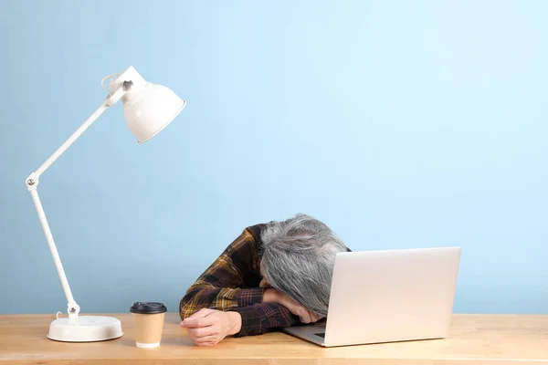 Senior Asian Man Wearing Yellow Plate Shirt Working Laptop Working — Fotografia de Stock