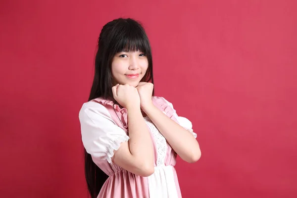 Adolescente Ragazza Asiatica Con Carino Costume Giapponese Piedi Sullo Sfondo — Foto Stock