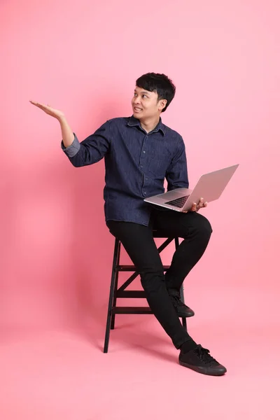 Young Adult Asian Man Standing Pink Background — Stock Photo, Image