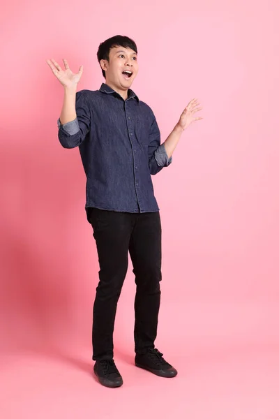 Young Adult Asian Man Standing Pink Background — Stock Photo, Image