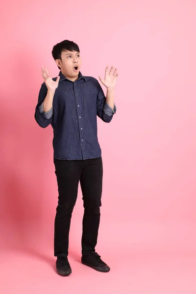 Young Adult Asian Man Standing Pink Background — Stock Photo, Image