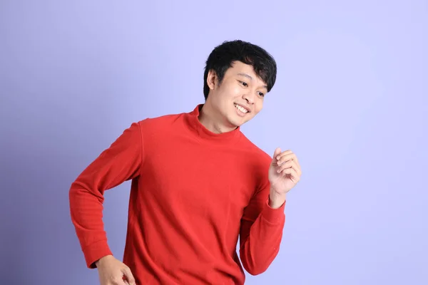 Joven Adulto Del Sudeste Asiático Hombre Con Camisa Roja Manga — Foto de Stock