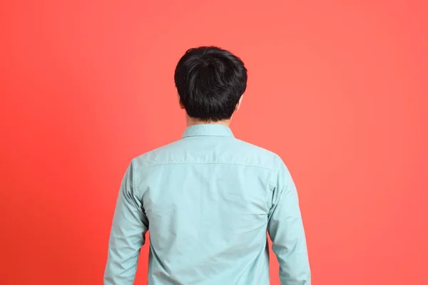 Joven Adulto Del Sudeste Asiático Hombre Con Camisa Verde Pie — Foto de Stock
