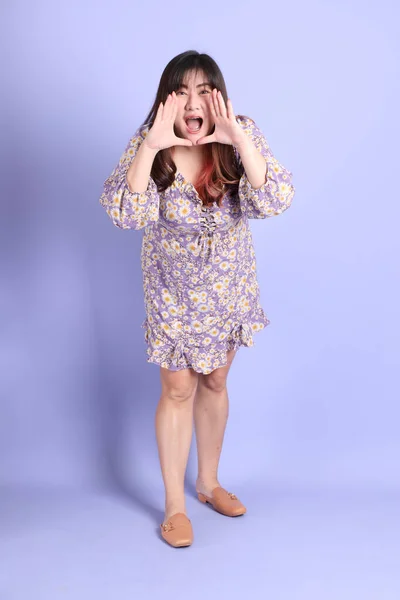 Chubby Asian Woman Standing Purple Background Casual Clothes — ストック写真