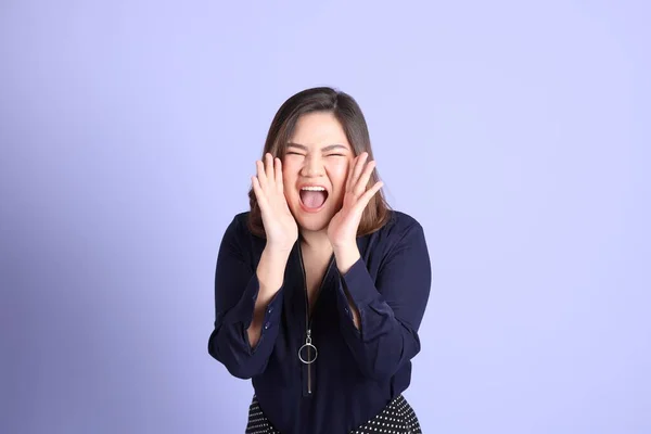 Chubby Asian Woman Standing Purple Background Casual Clothes — Stock Photo, Image