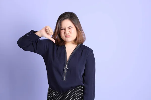 Chubby Asian Woman Standing Purple Background Casual Clothes — Stock Photo, Image