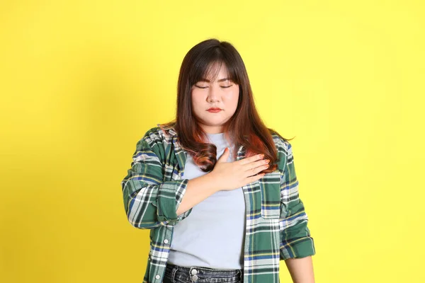 Chubby Asian Woman Standing Yellow Background Casual Clothes — Photo