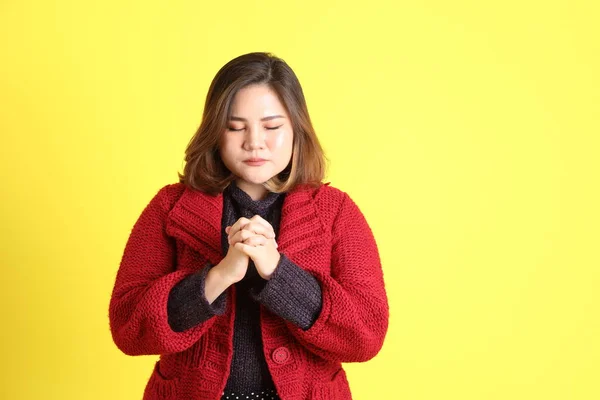 Chubby Asian Woman Standing Yellow Background Casual Clothes — Fotografia de Stock