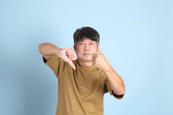 Senior Asian Man Casual Clothes Standing Blue Background — Stock Photo, Image