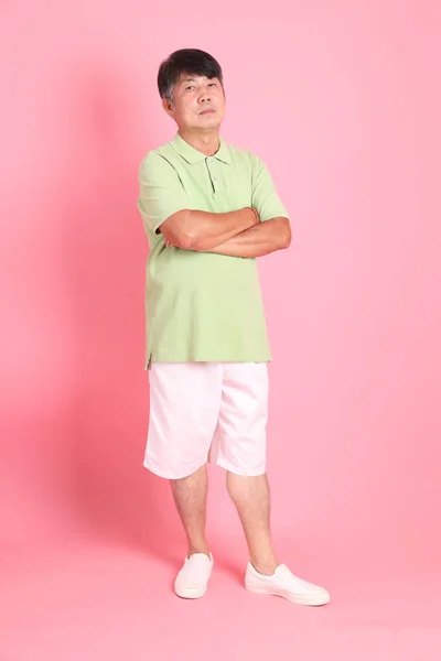 Senior Asian Man Casual Clothes Standing Pink Background — Stock Photo, Image