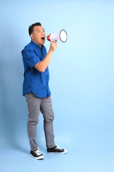 Asian Middle Aged Man Blue Shirt Standing Blue Background — Stock Photo, Image