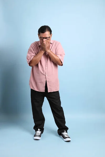 Adult Asian Man Pink Shirt Standing Blue Background — 图库照片