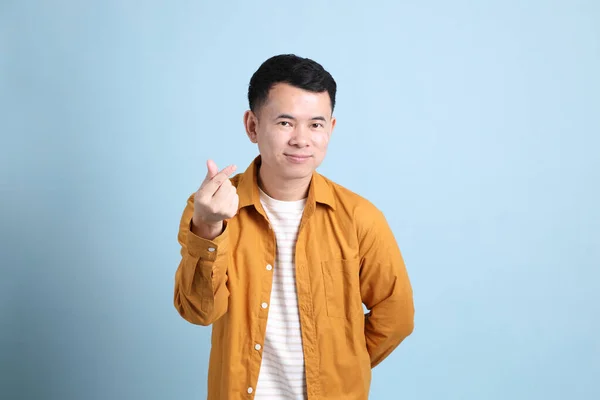 Asian Lgbtq Man Yellow Shirt Standing Blue Background — Fotografia de Stock