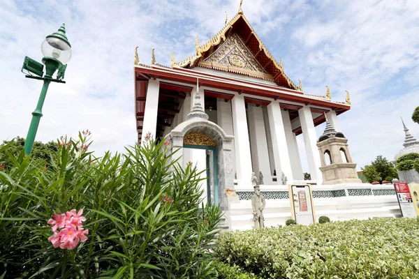 Bangkok Thailand July 2022 Wat Suthat Thepwararam Ratchaworahawihan Famous Buddhist — Zdjęcie stockowe