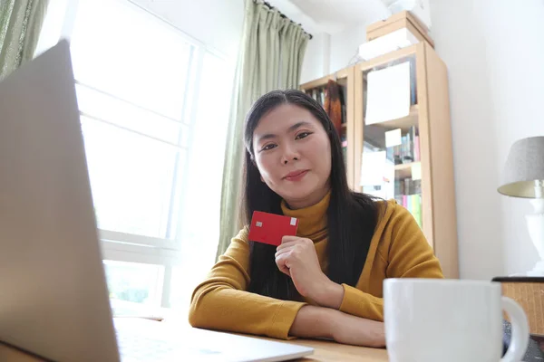 Asian Woman Holding Credit Card Using Computer Online Shopping — Photo