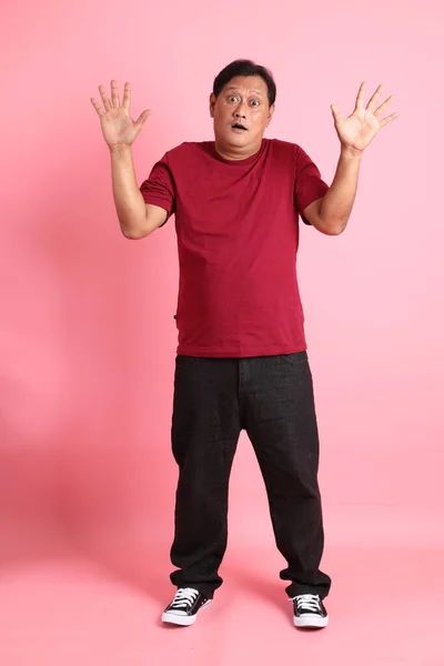 Jaren Volwassen Overgewicht Aziatische Man Staan Roze Achtergrond — Stockfoto