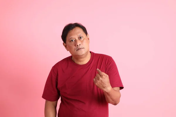 Gli Anni Adulto Sovrappeso Uomo Asiatico Piedi Sullo Sfondo Rosa — Foto Stock