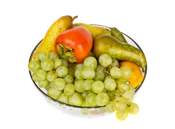 Frutas frescas sobre fondo blanco — Foto de Stock