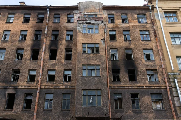 Old burned building — Stock Photo, Image