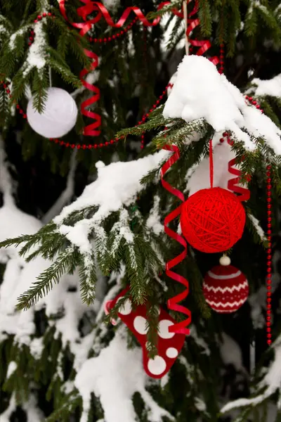 Palle di Natale all'aperto — Foto Stock