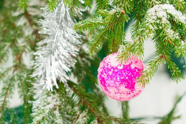 Bolas de Natal ao ar livre — Fotografia de Stock