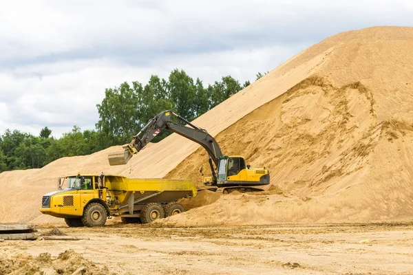 Yellow Excavator at Work — Stock Photo, Image