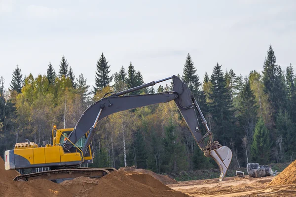 Yellow Construction Excavator at Work — Stock Photo, Image