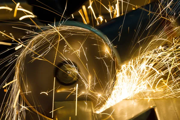 netlik ve aşındırıcı disk makine tarafından kesme