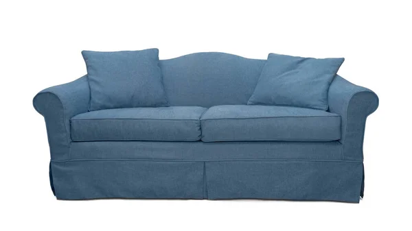 Tengerészkék kanapé párnákkal, fehér háttérrel. Sötétkék textil kanapé elszigetelt — Stock Fotó